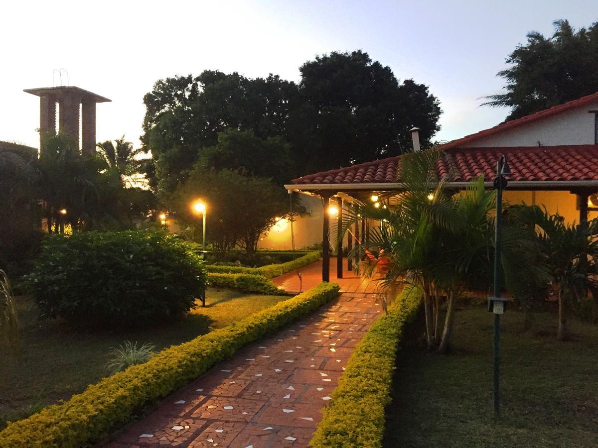 Warnes Los Jazmines Hotel Resort מראה חיצוני תמונה