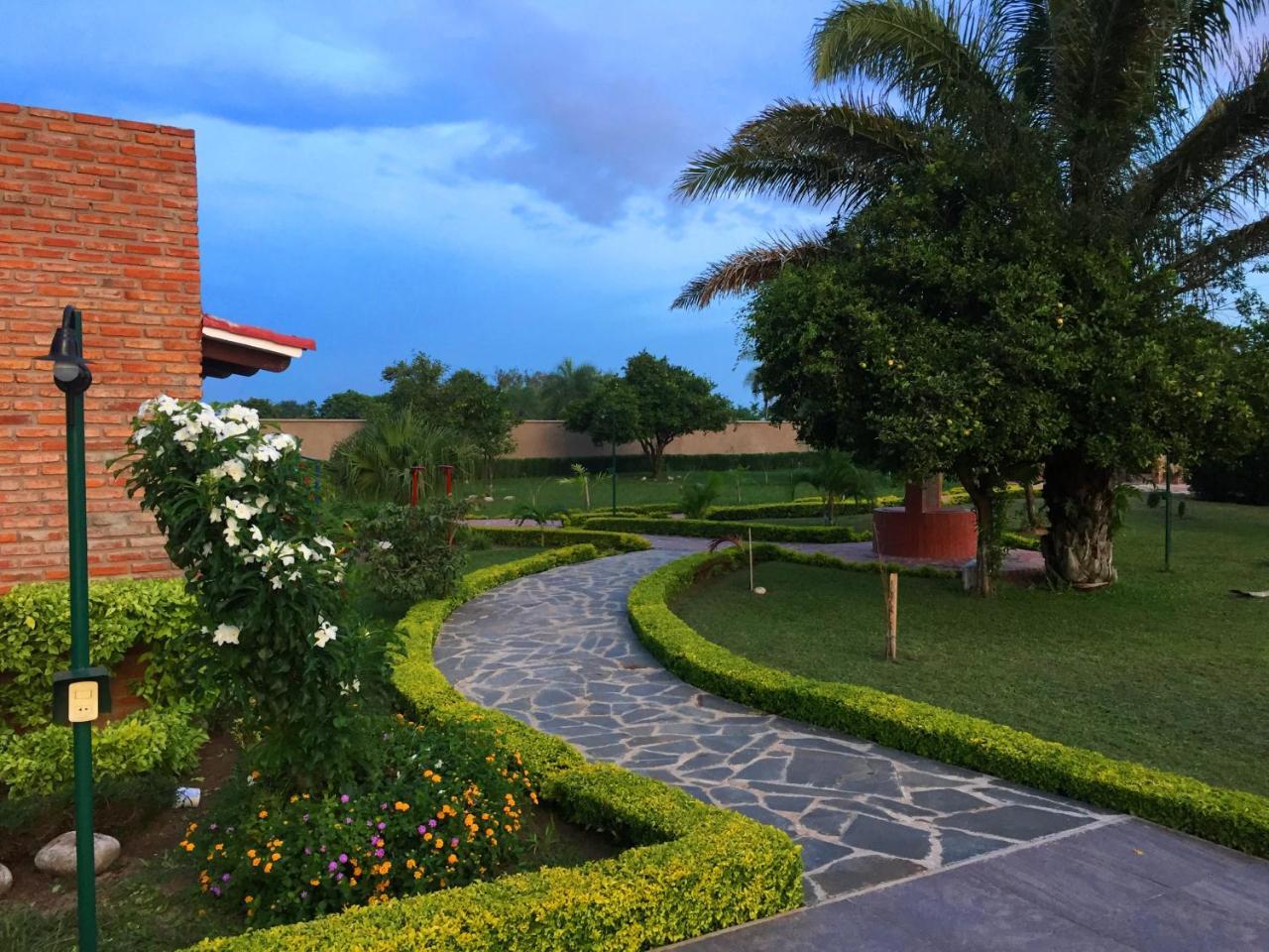 Warnes Los Jazmines Hotel Resort מראה חיצוני תמונה
